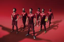 开云体育APP下载-钢铁卫士封喉时刻，斯通斯一锤定音，瑞士末节风暴带走爱尔兰