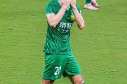 开云体育-中国足球赛场上演激情对决，江苏苏宁夺冠