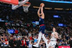 开云体育下载-快船队连续三场惨败，遭遇西部强队连番逆袭