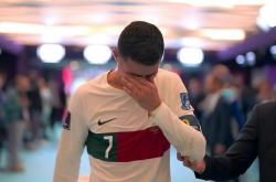 开云APP-葡萄牙队惨遭淘汰，C罗或将告别国家队