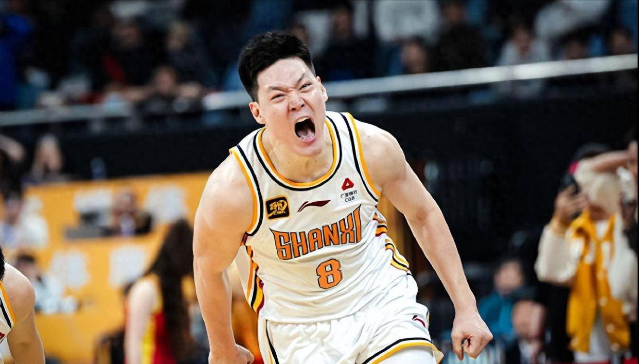 山西男篮锋线组合爆发，士气高涨