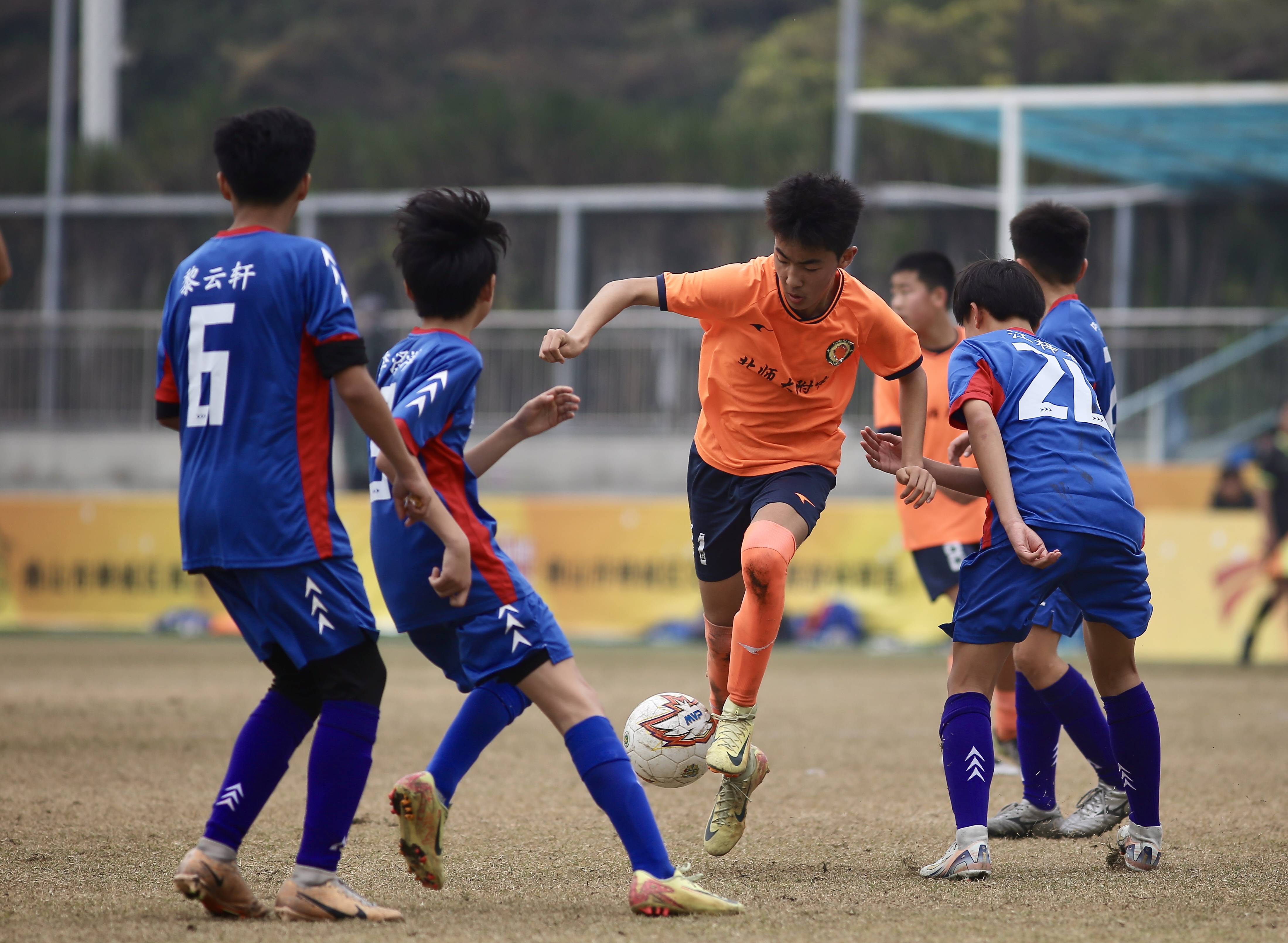 关于足球锦标赛火热开赛，各队奋力拼搏展现风采！的信息