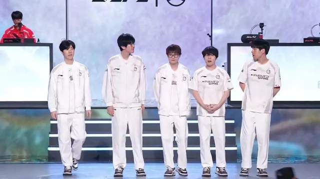 包含IG翻盘TL，Knight拿下关键大龙峡谷大战全球总决赛，强势挺进下一轮的词条