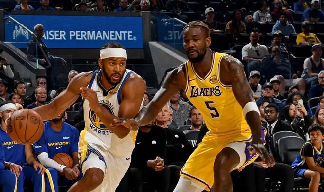 勇士击败湖人,保持不败纪录 勇士击败湖人,保持不败纪录