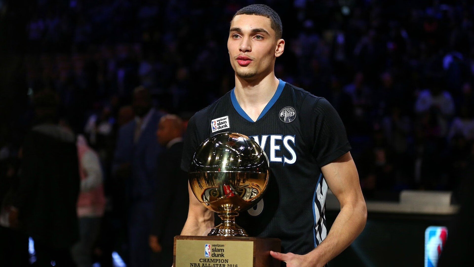 今夜神祇穿5号，贝林厄姆在年度焦点战的陨星一击