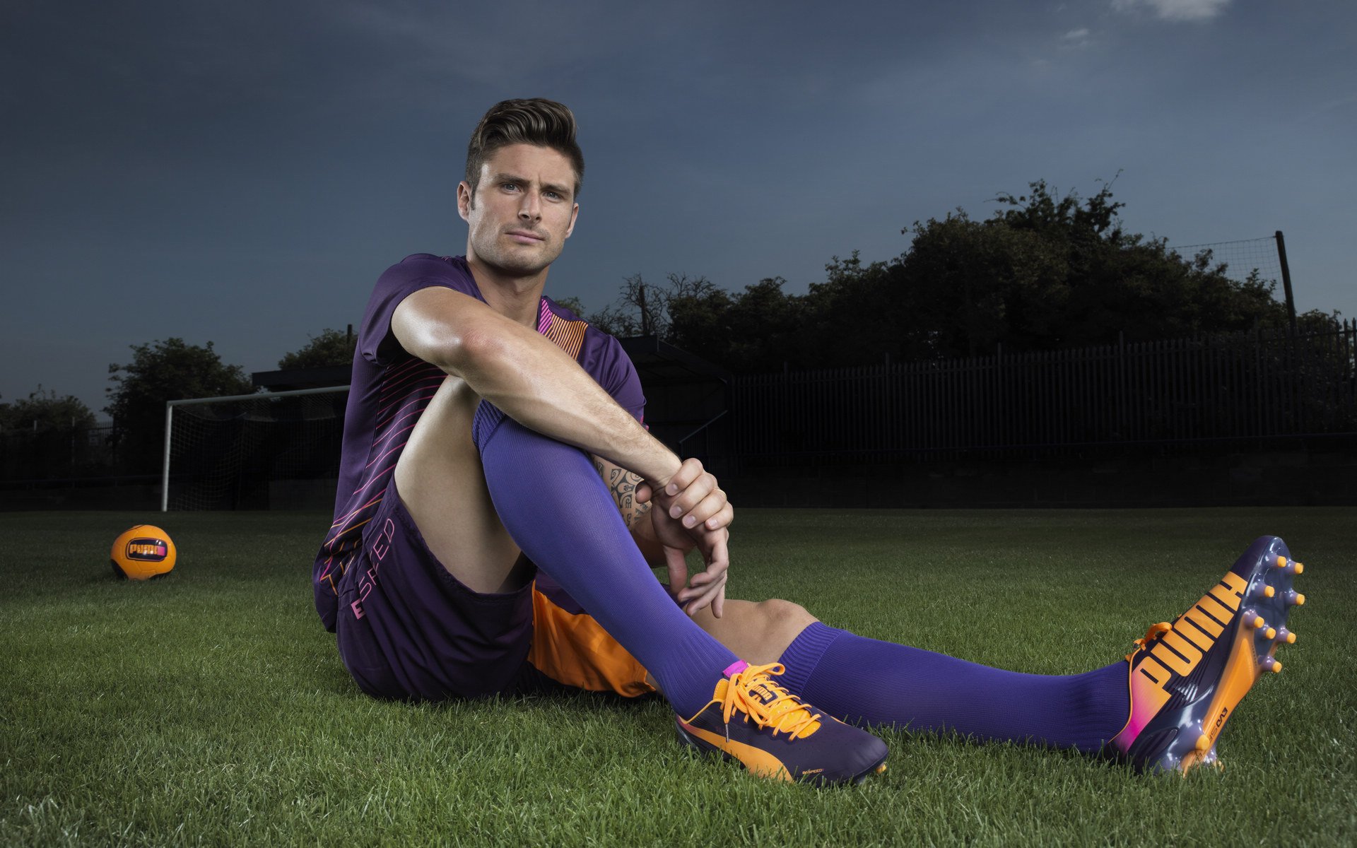 荷兰之风席卷亚平宁,奥亚尔萨瓦尔在圣保罗球场刷新的不只是纪录