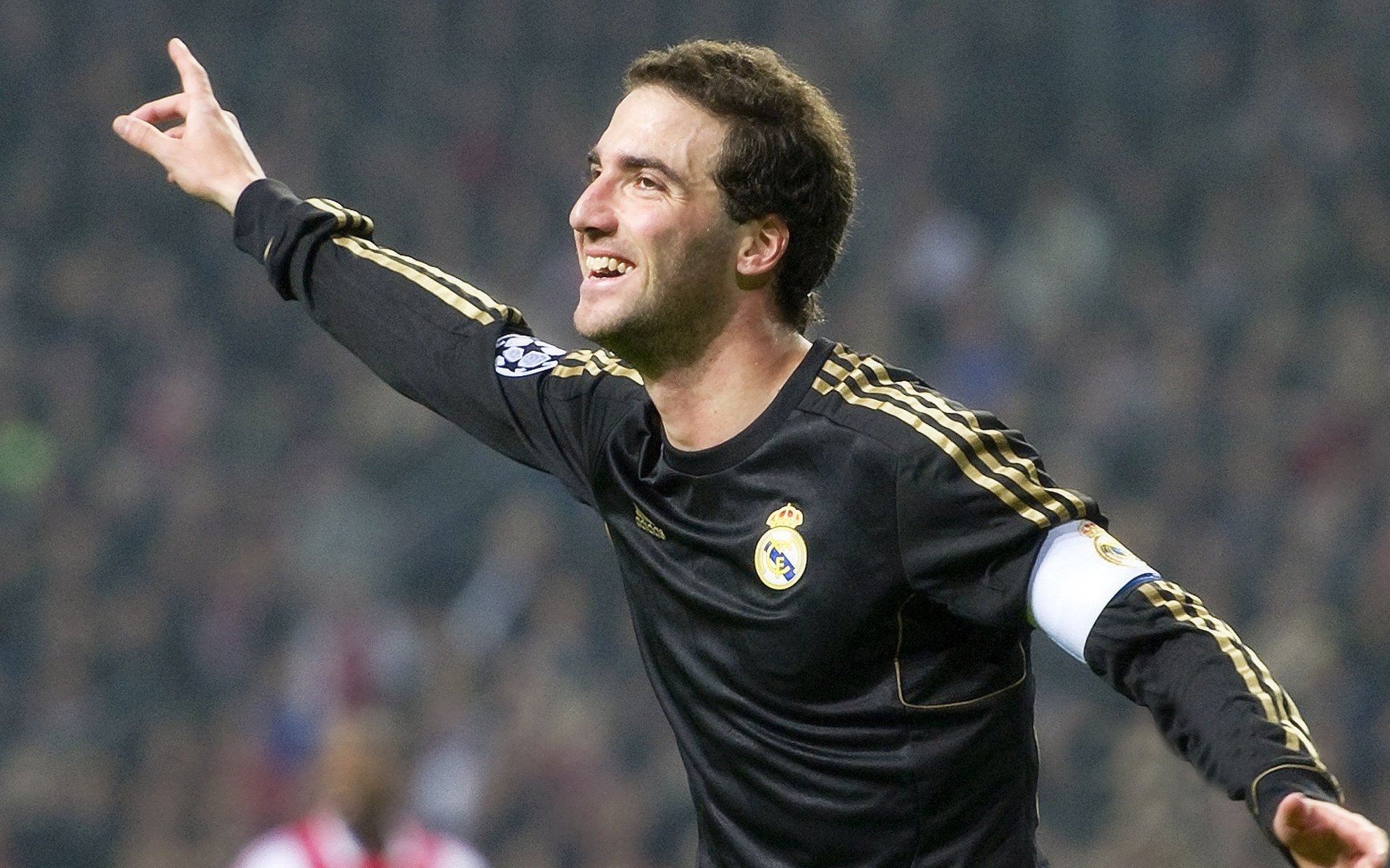 比阿尔卑斯更陡峭的弧线,辛纳用红土胜利宣告全时代来临